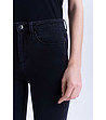 Дамски дънки slim fit в черно-2 снимка