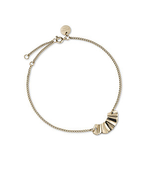 Златиста стилна дамска гривна снимка