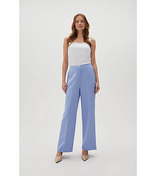 Дамски панталон в светлосиньо снимка