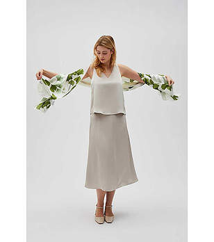 Дамски шал в бяло и зелено снимка