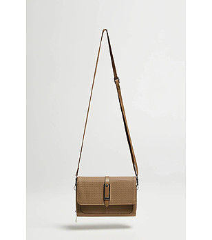 Бежова дамска клъч чанта снимка