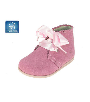 Бебешки обувки от естествен велур в розово снимка