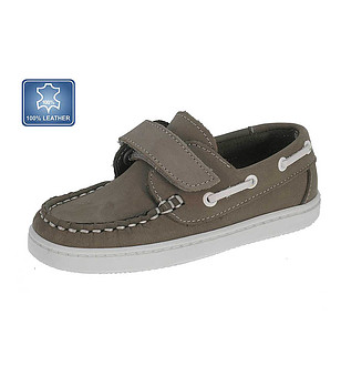 Детски мокасини в цвят таупе от естествена кожа снимка