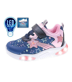 Детски маратонки в синьо и розово със светеща подметка Phylon снимка