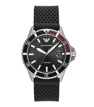 Мъжки часовник в черно и сребристо снимка