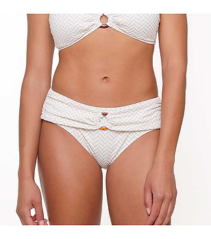 Долнище на бански в бяло и екрю снимка