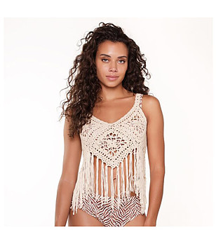 Плажен топ от плетиво в екрю снимка