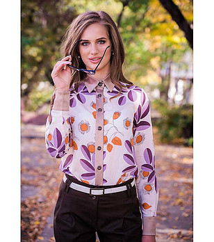 Дамска многоцветна риза с принт снимка