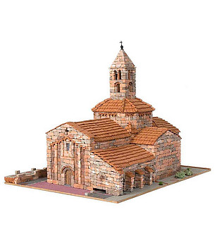 Макет на реална църква Sta. Maria d´Egara снимка