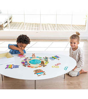 Детска игра Облечи ме снимка