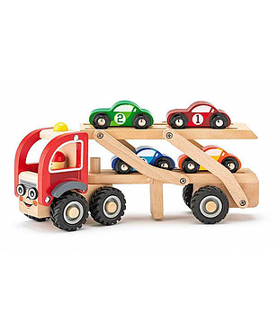 Автовоз със състезателни коли снимка