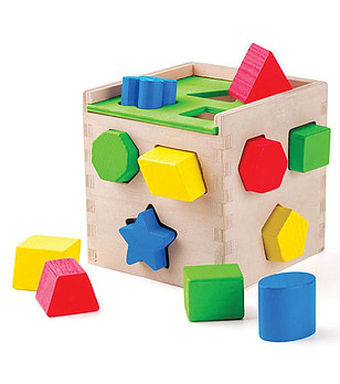 Дървен сортер снимка