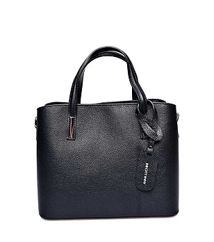 Черна дамска кожена чанта снимка