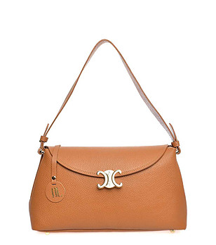 Дамска чанта от естествена кожа в цвят коняк снимка