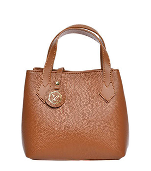 Дамска чанта от естествена кожа в цвят коняк снимка