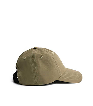 Шапка с козирка в цвят каки снимка