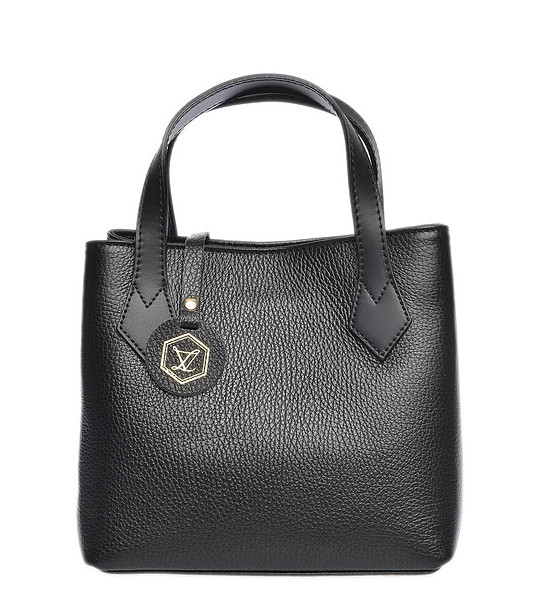 Черна дамска чанта от естествена кожа снимка