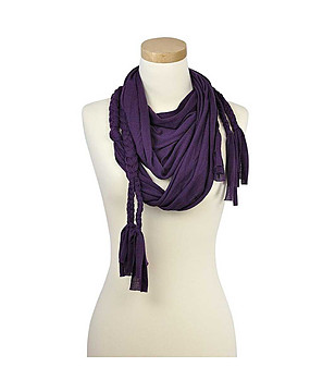 Лилав дамски шал с плетеници снимка