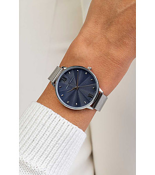 Мъжки часовник в сребристо с тъмносин циферблат снимка