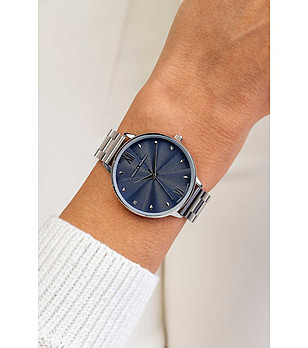 Мъжки сребрист часовник с тъмносин циферблат снимка