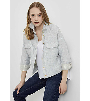 Къса дамска риза в бледосин нюанс с лен снимка