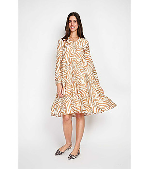 Рокля в бежово и бяло с лен снимка