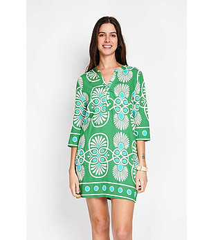 Зелена рокля с принт снимка