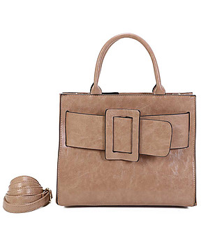 Дамска чанта в цвят таупе с широка лента с катарама Venla снимка