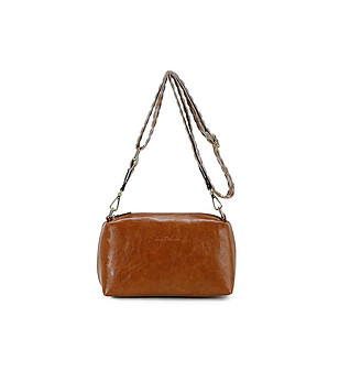 Малка дамска чанта в цвят камел Danae снимка