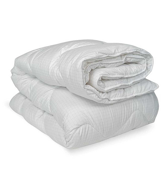 Олекотена завивка с карбонови нишки 200/210 см 120 гр/м2 снимка