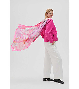 Дамски шал в розови нюанси снимка