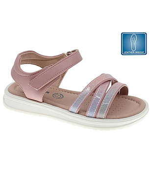 Розови детски сандали с блестящи частици снимка