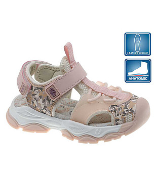 Анатомични детски сандали със затворени пръсти снимка