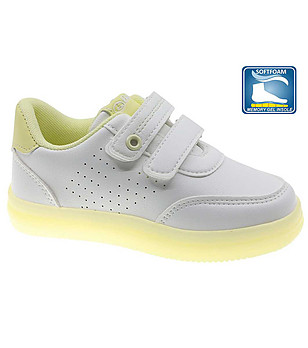 Детски сникърси в бяло и жълто с гел стелка снимка