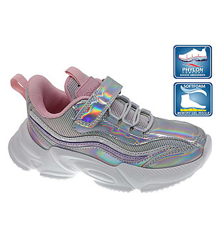 Детски маратонки в цвят хамелеон снимка