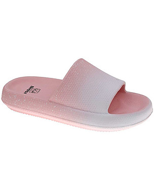 Розови детски гумени чехли снимка