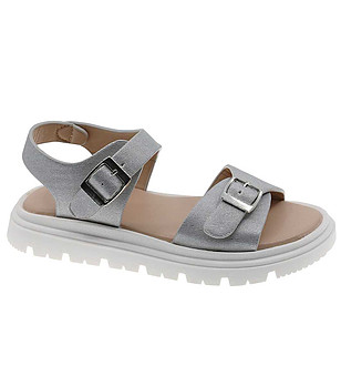 Сребристи детски сандали за момиче снимка