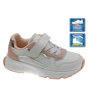 Детски маратонки в бяло и розово снимка