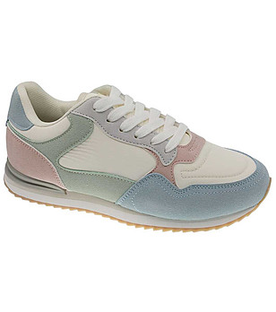 Детски многоцветни маратонки в преобладаващо розово и синьо снимка