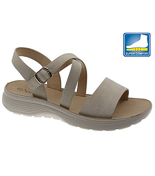 Дамски сандали в бежов нюанс снимка