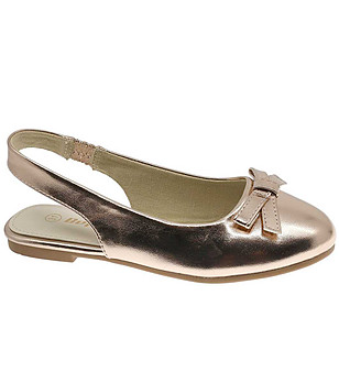 Златисти детски балеринки с панделка снимка