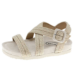 Бежови детски сандали снимка