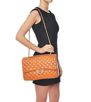 Кожена дамска чанта Tedi в цвят коняк снимка