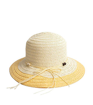 Дамска шапка в екрю и горчица Petra снимка