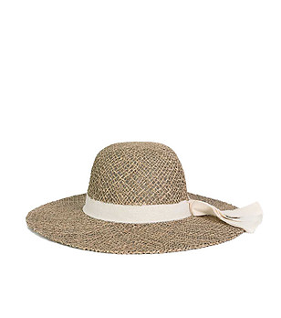 Дамска шапка в бежов меланж Darcy снимка