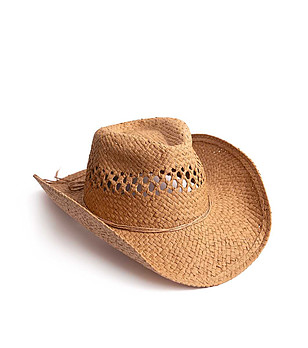 Бежова unisex шапка с ажурен кант Carter снимка