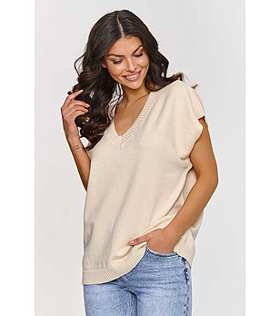 Светлобежова дамска блуза от фино плетиво Merita снимка