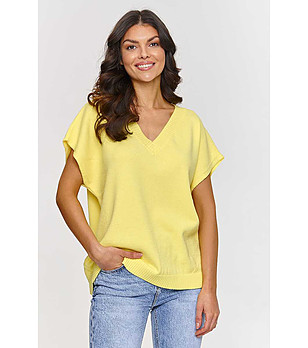 Жълта дамска блуза от фино плетиво Merita снимка