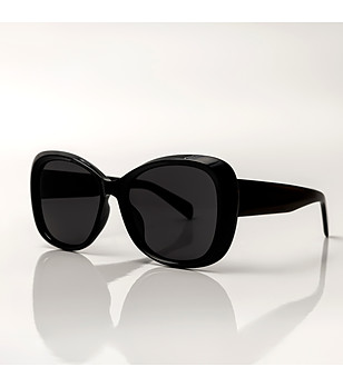 Черни дамски слънчеви очила с капковидна форма снимка