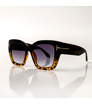 Дамски слънчеви очила с ефектен дизайн в черно Stella снимка